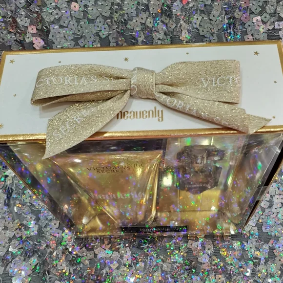 Victoria's Secret Heavenly Holiday Gift Set - Picture 4 of 4